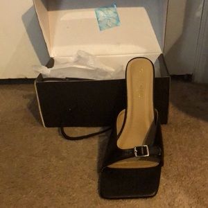 Women size 11 black mules